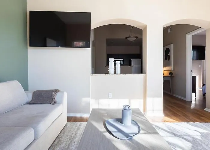 Apartment Landing Modern With Amazing Amenities
